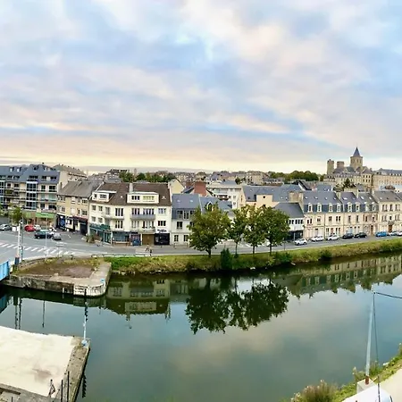 Presqu'ile De Caen, Terrasse & Parking شقة