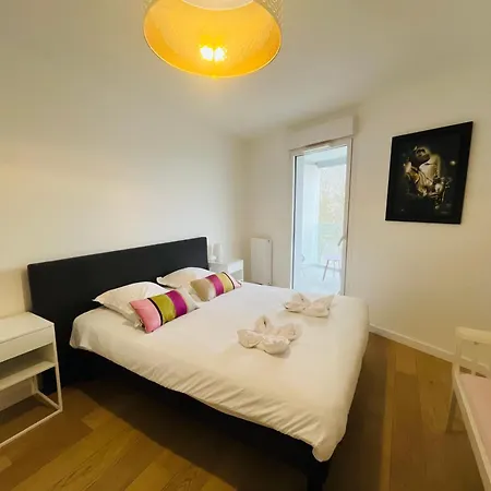 Presqu'ile De Caen, Terrasse & Parking شقة *