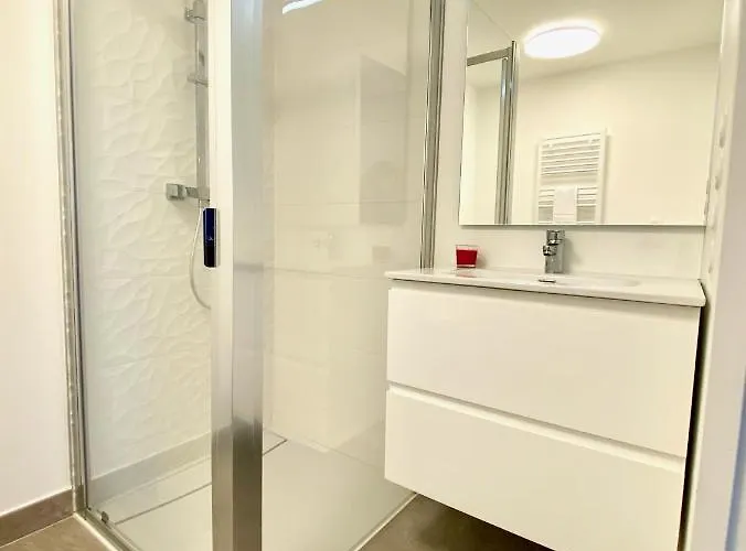 Apartment Presqu'ile De Caen, Terrasse & Parking Caen